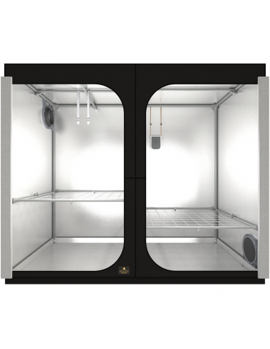 Dark Room 4 - 237 x 120 x 200 cm